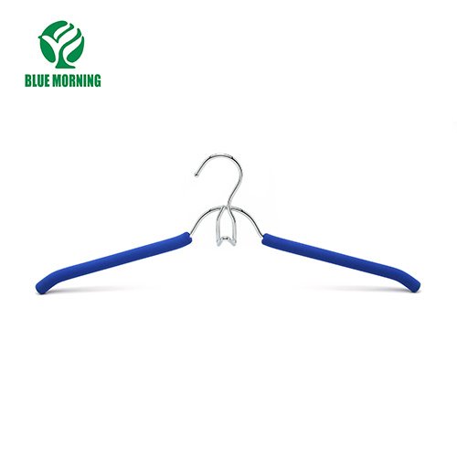 TX32 Metal Hangers