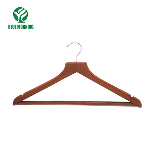 MC16 Wooden Hangers