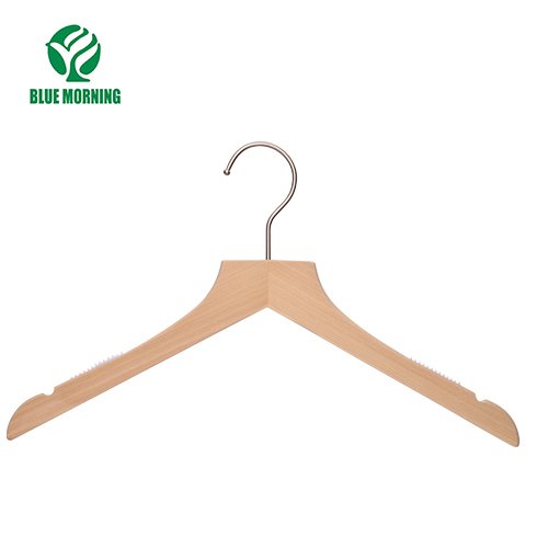 MC27 Wooden Hangers