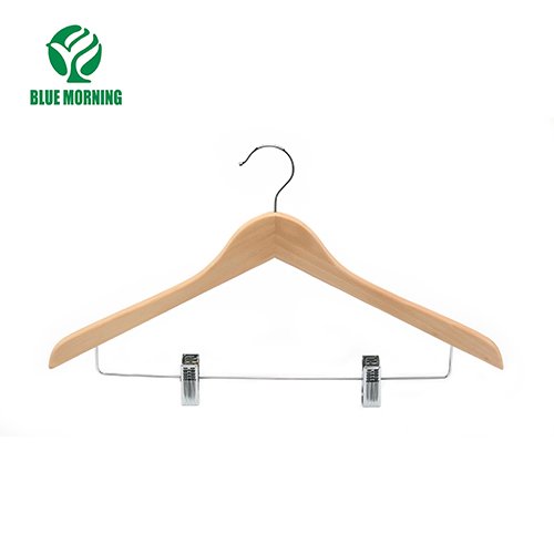 MC8 Wooden Hangers