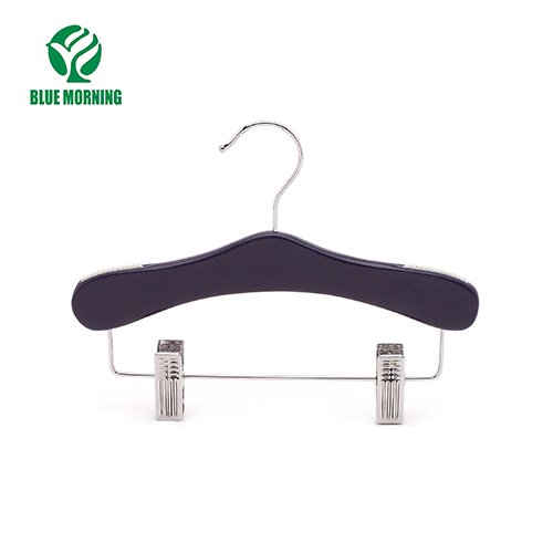ME9 Wooden Hangers