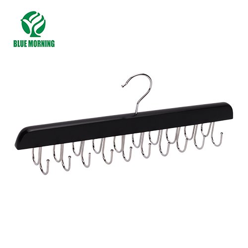 MG20 Wooden Hangers
