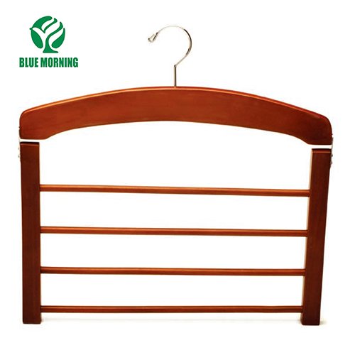 MG8 Wooden Hangers