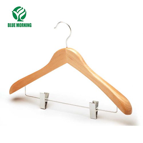 MH12 Wooden Hangers